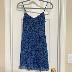 Hollister XS Floral Dress